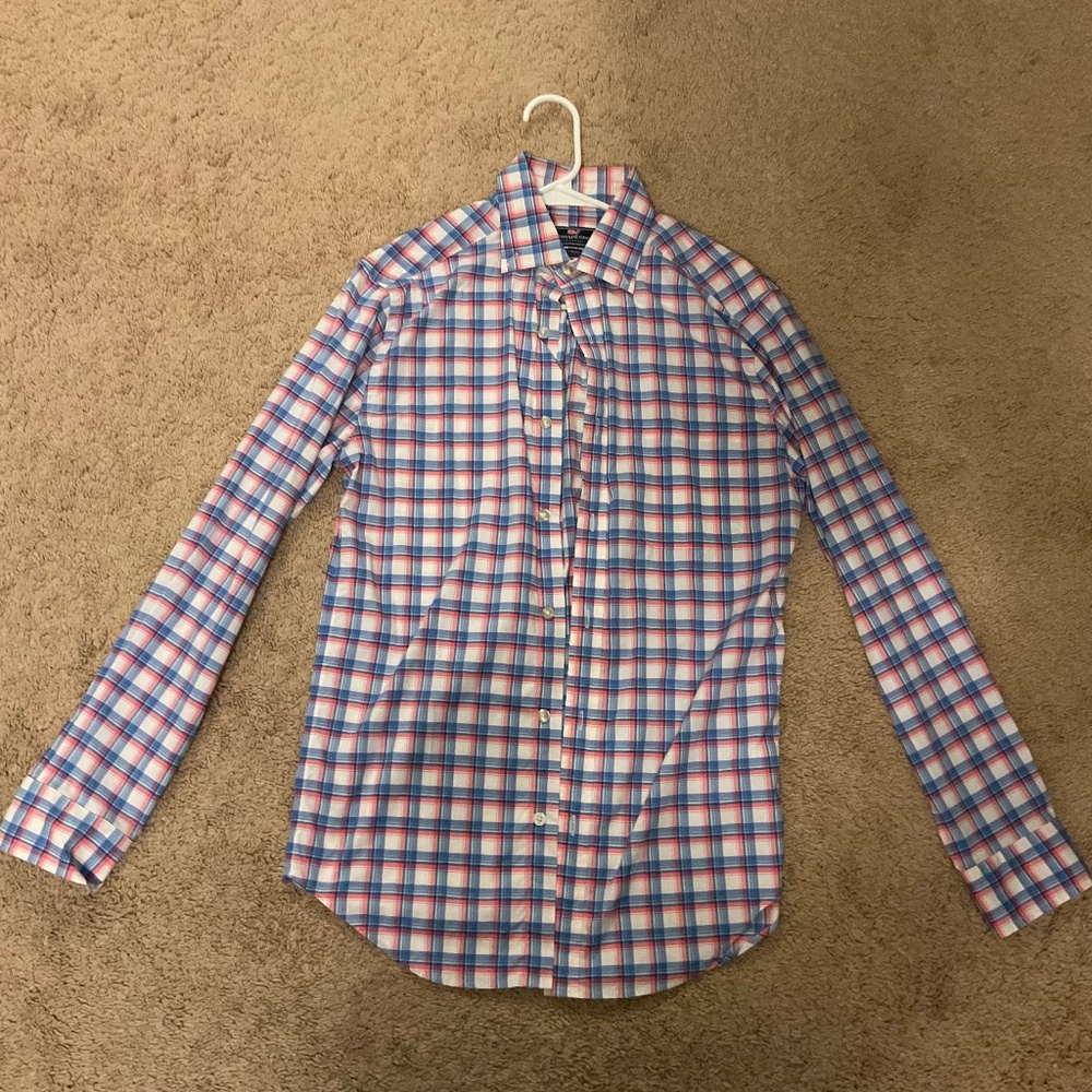 Vineyard Vines Performance Men's Long Sleeve Button down (XS)